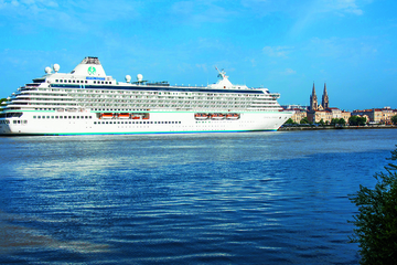 Crystal Serenity in Bordeaux