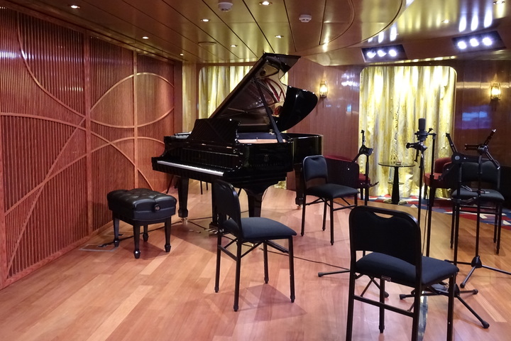 Lincoln Stage Center ms Koningsdam